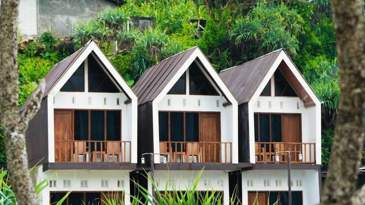 บ้านพักทรงสามเหลี่ยมกลางธรรมชาติ